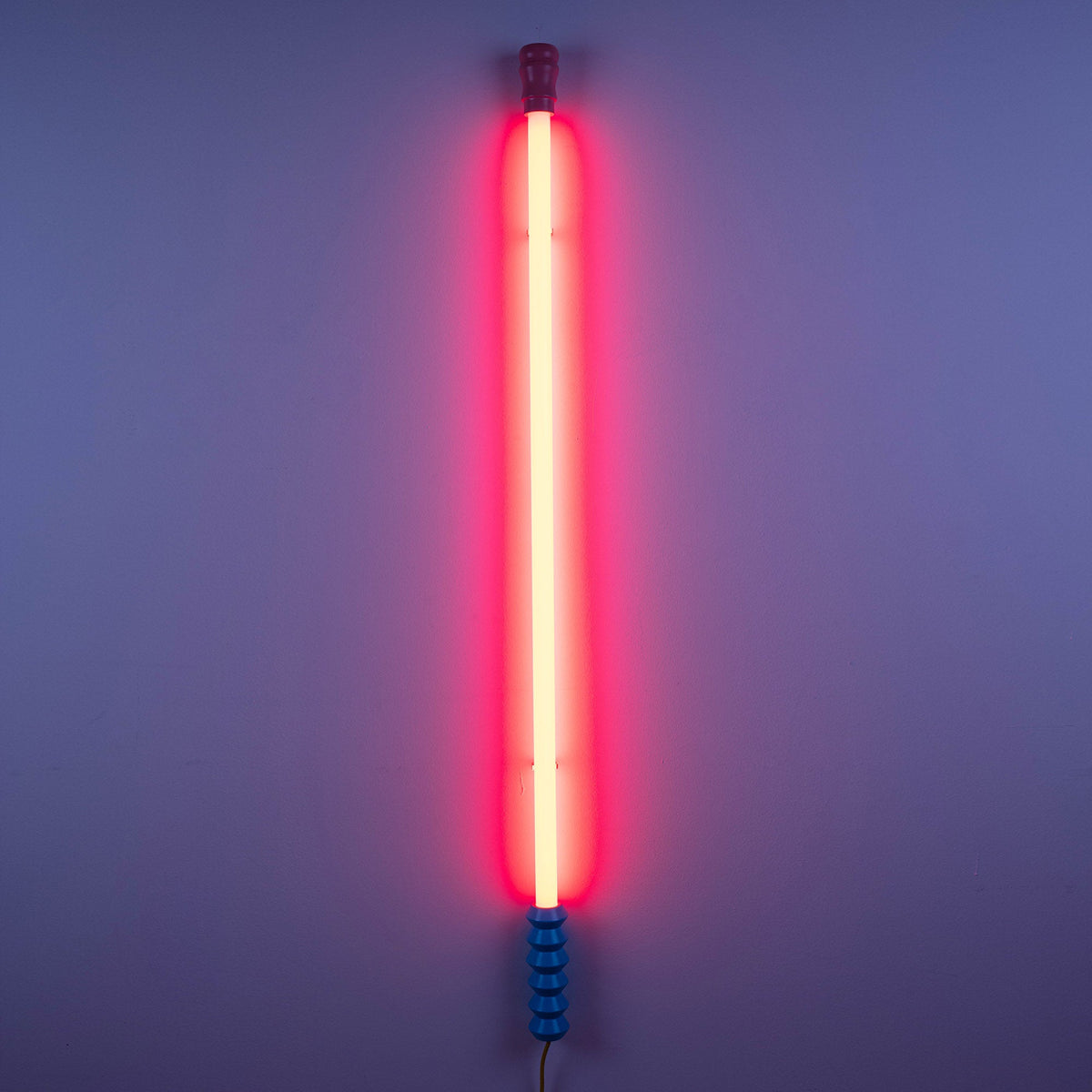 Lampe LED Superlinea rouge de BBMDS - Seletti-vue 1-The Woods Gallery