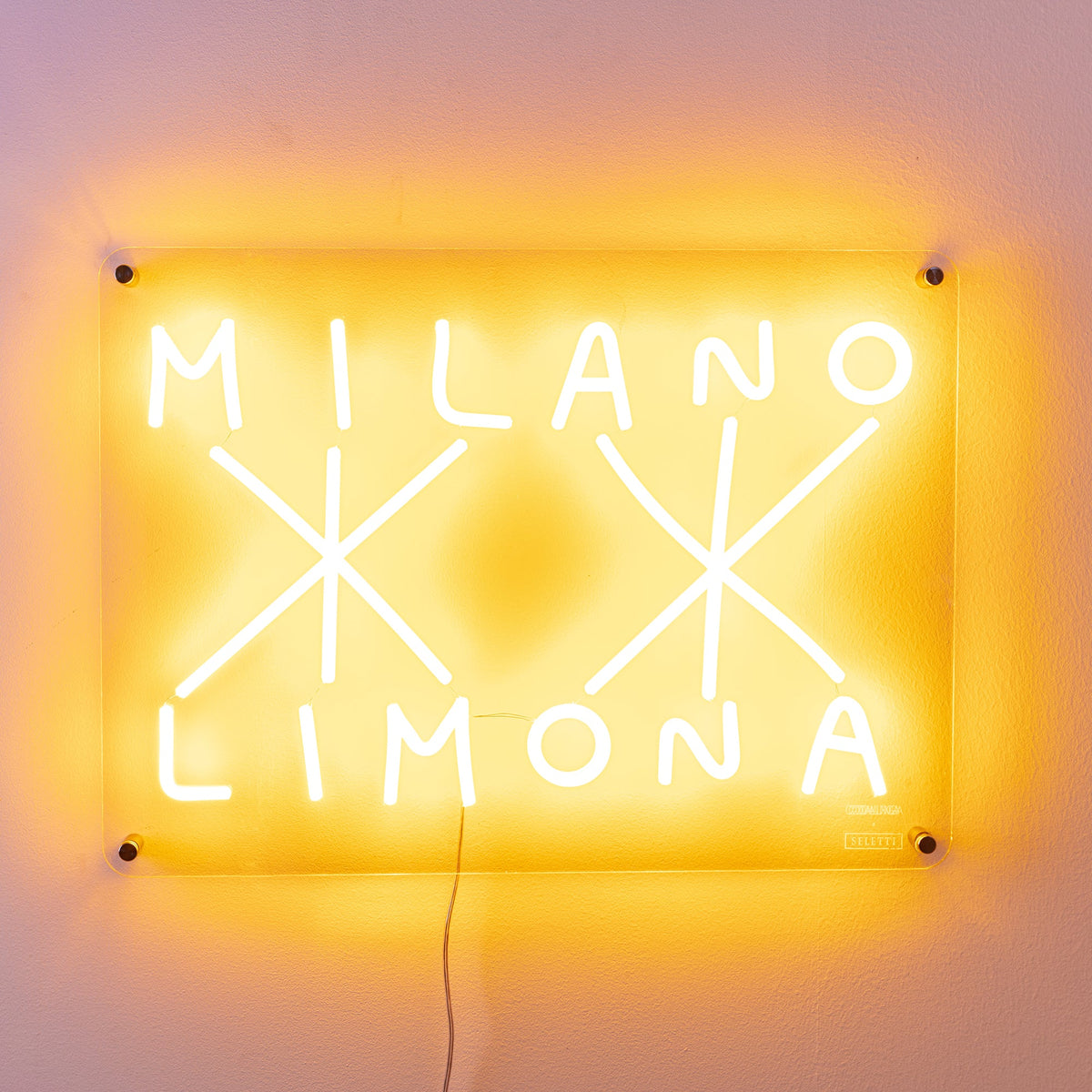 Enseigne lumineuse Milano Limona de Nico Vascellari - Seletti-vue 1-The Woods Gallery