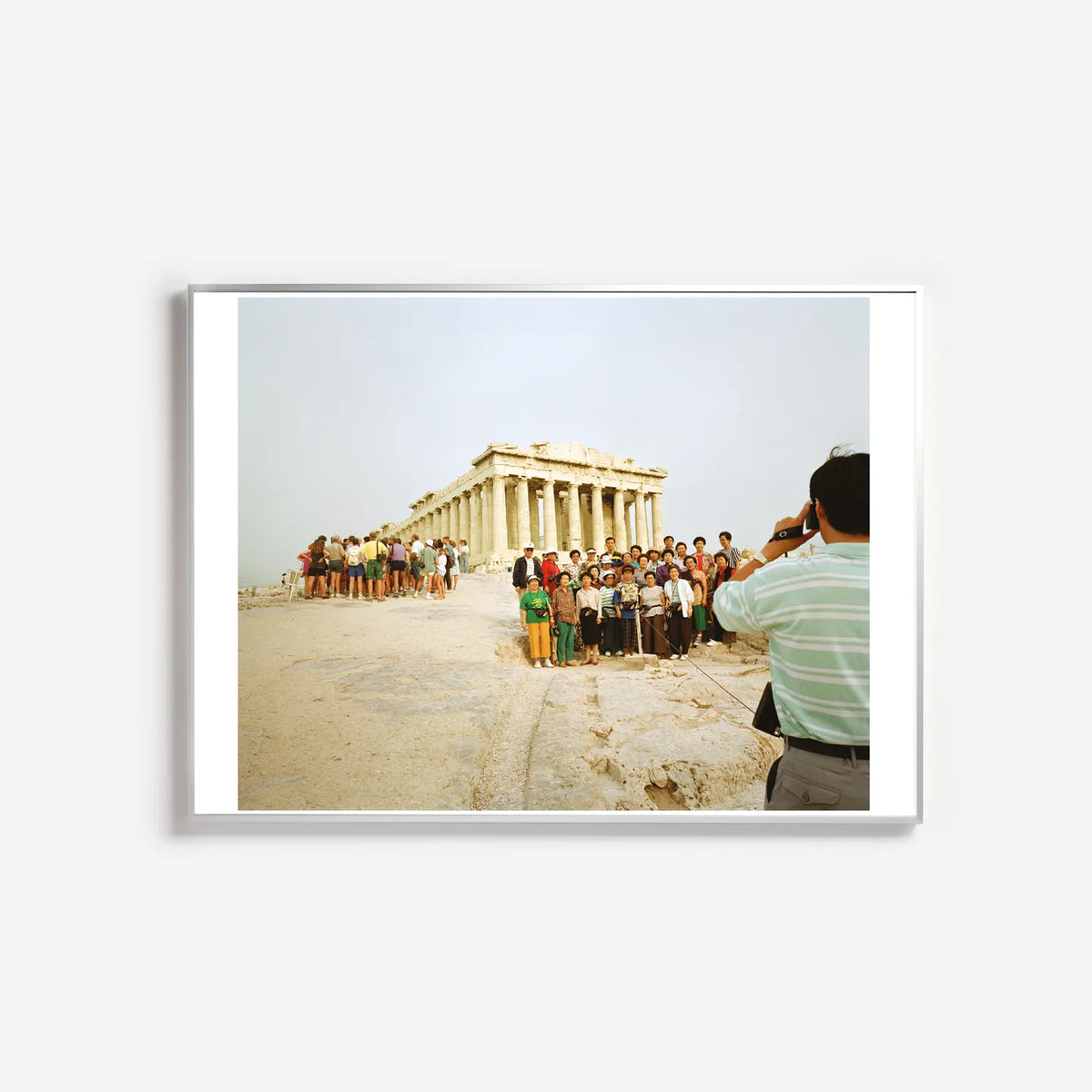 Affiche ATHÈNES "Small World" par Martin Parr - The Wrong Shop-Cadre en aluminium argenté-The Woods Gallery