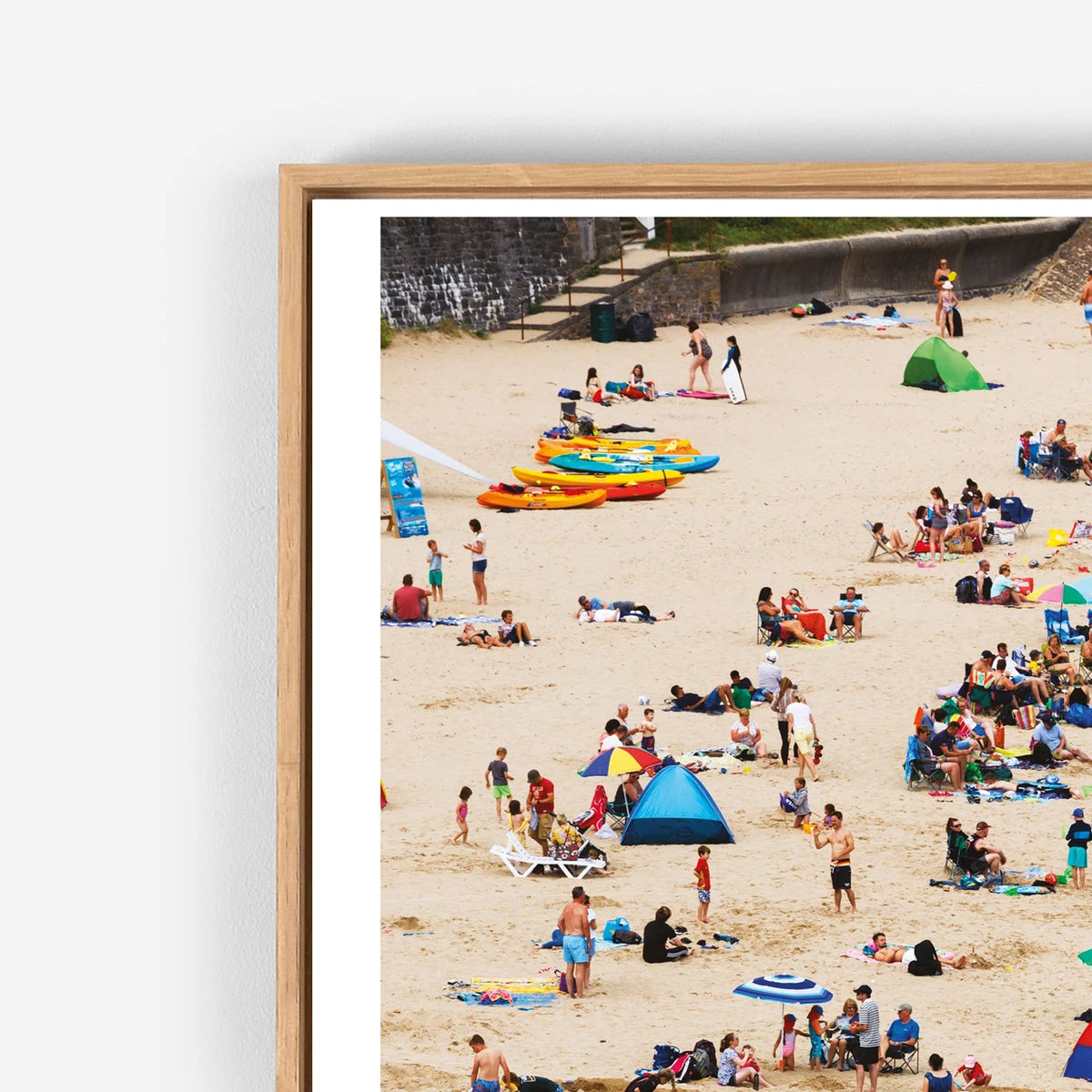 Affiche TENBY "Beach Therapy" par Martin Parr - The Wrong Shop-Non encadré-The Woods Gallery