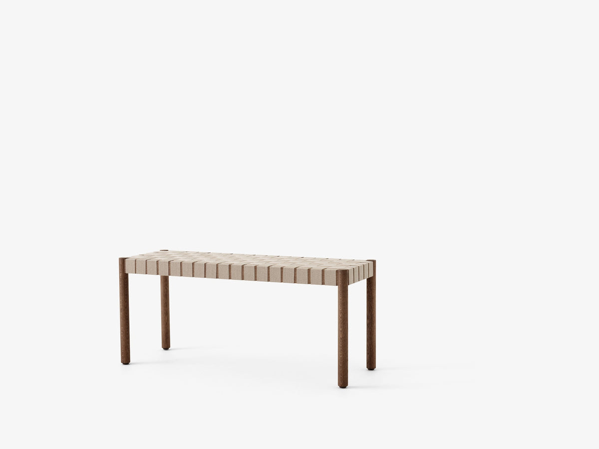 Banc Betty TK4 de Thau & Kallio - &Tradition-Chêne huilé fumé-Lin naturel-The Woods Gallery