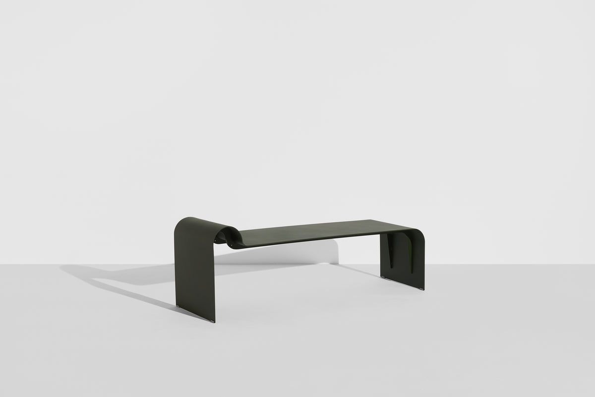 Banc Eclipse de Garnier & Pingree - Petite Friture-structure seule Vert bouteille, vue trois quarts-The Woods Gallery