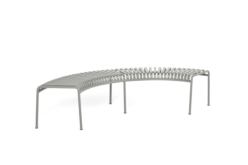 Banc arrondi Palissade avec pied central - Hay-Gris ciel vue studio 2-The Woods Gallery