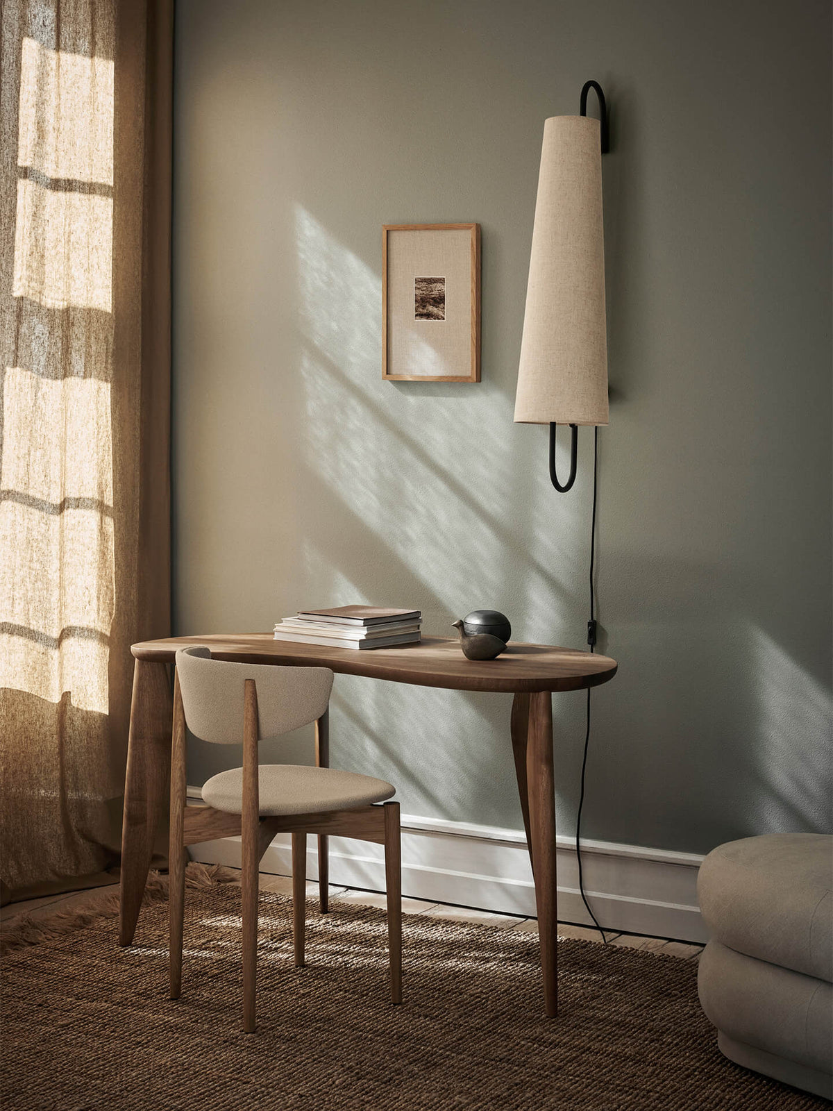 Bureau Feve en noyer - Ferm Living-The Woods Gallery