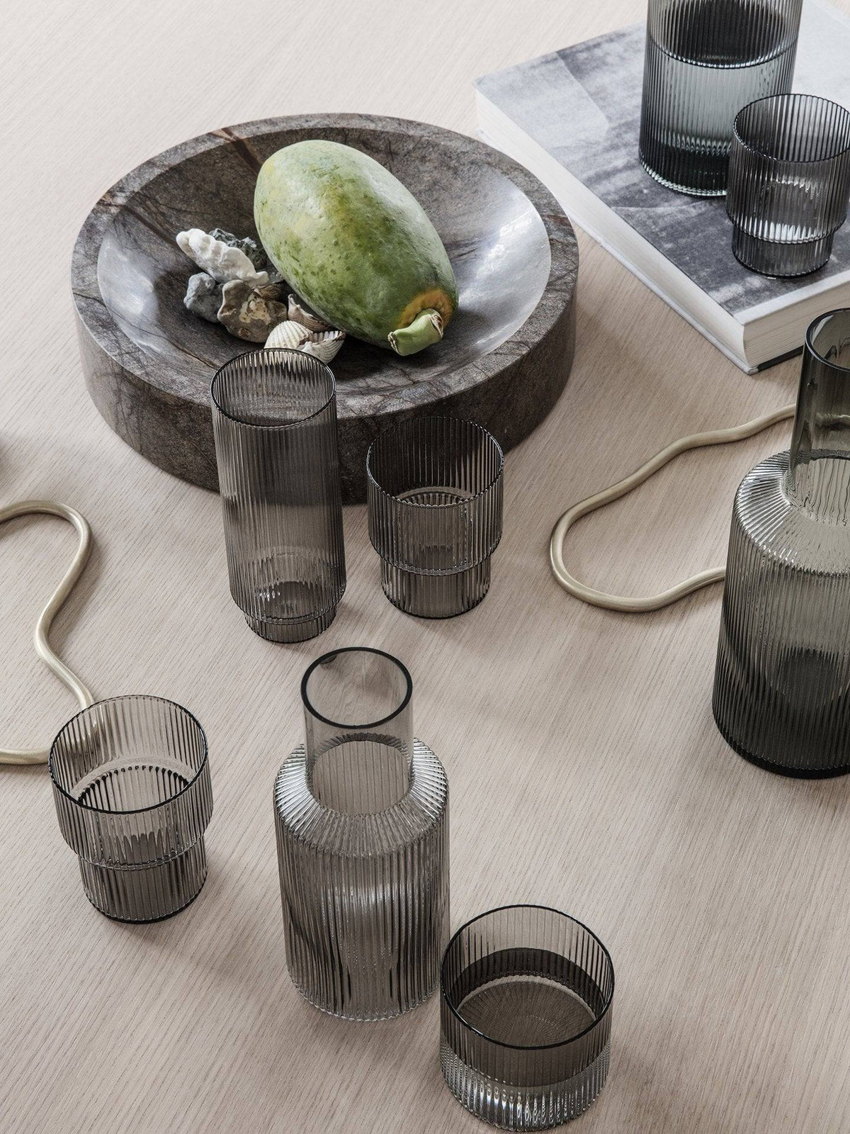 Carafe Ripple et son verre - Ferm Living-Fumé-The Woods Gallery