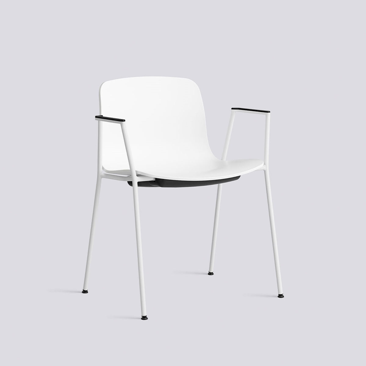 Chaise About A Chair AAC 18 de Hee Welling - Hay-Polypropylène recyclé blanc, acier thermolaqué blanc, piètement 4 pieds-The Woods Gallery