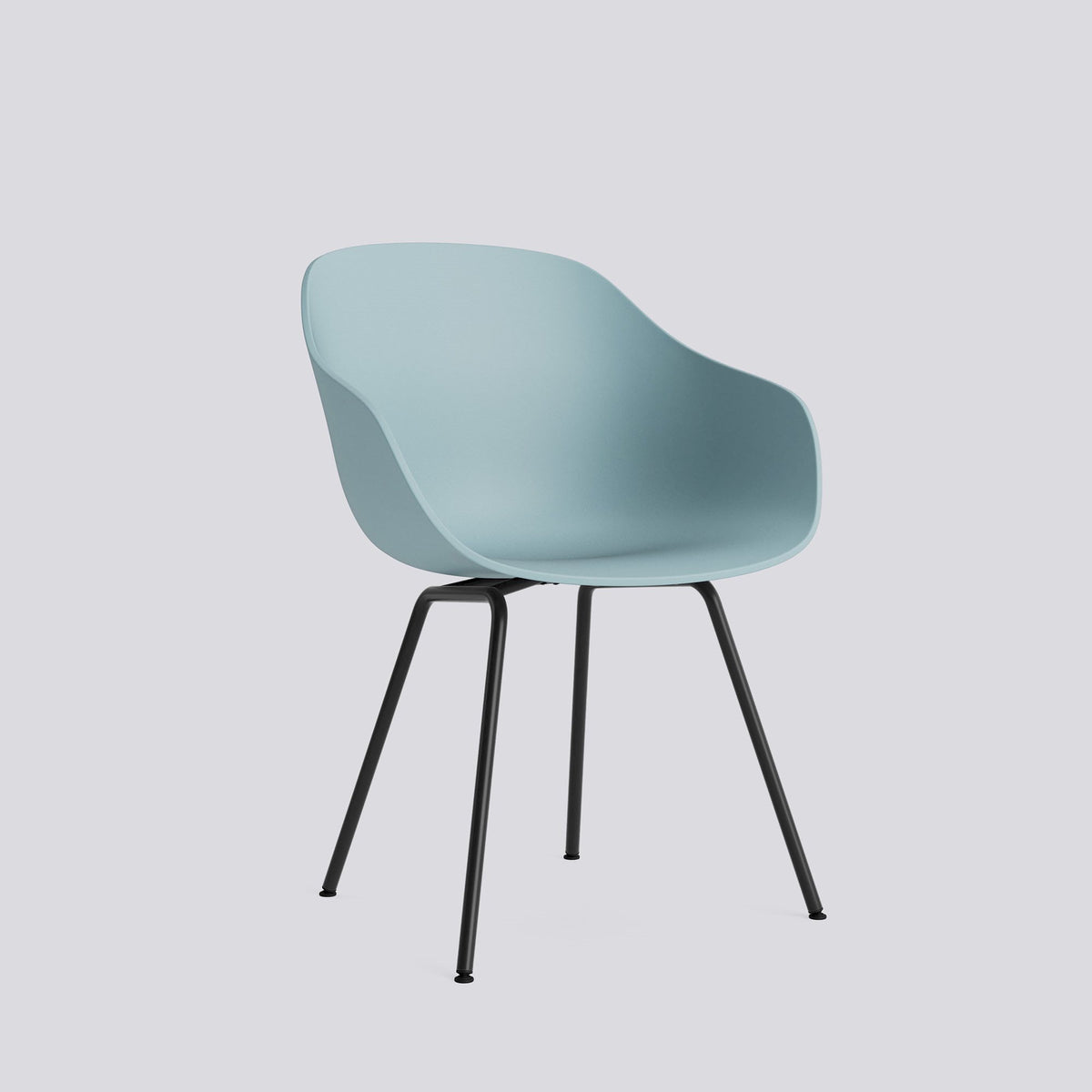 Chaise About A Chair AAC 226 de Hee Welling - Hay-Polypropylène recyclé Dusty blue, acier thermolaqué noir, piètement 4 pieds-The Woods Gallery