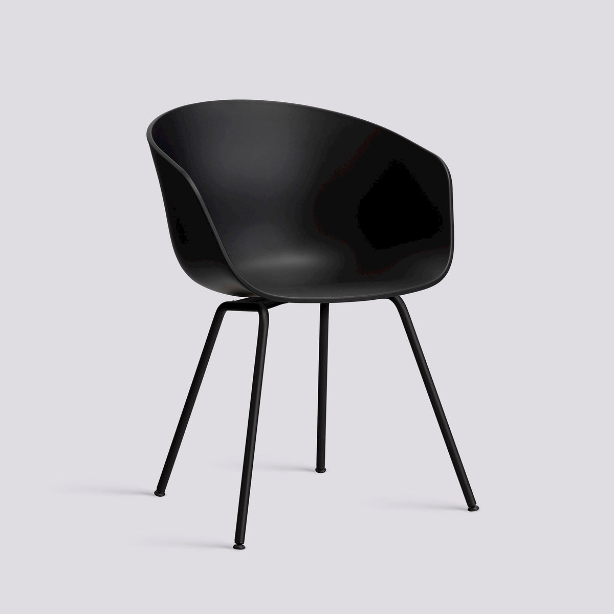 Chaise About A Chair AAC 26 de Hee Welling - Hay-Polypropylène recyclé noir, acier thermolaqué noir, piètement 4 pieds-The Woods Gallery