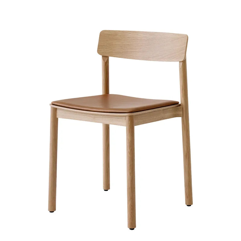 Chaise Betty TK3 de Sami Kallio, Jakob Thau - &Tradition-Chêne Cuir cognac-The Woods Gallery