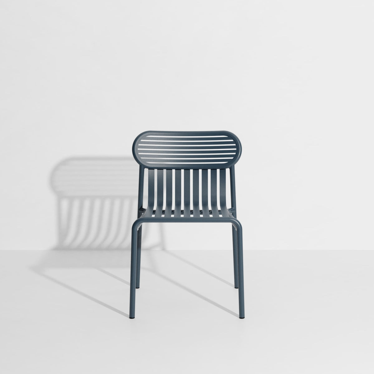 Chaise de jardin Week-End de Studio Brichet-Ziegler - Petite Friture-Gris Bleu-The Woods Gallery
