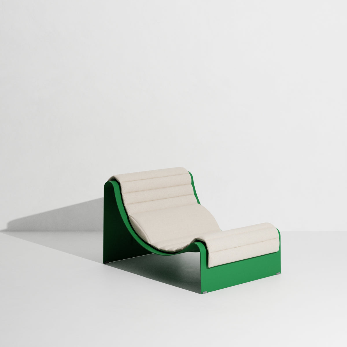Chaise longue Eclipse de Garnier & Pingree - Petite Friture-Structure seule, Vert menthe (présentée avec un coussin Patio, non inclus)-The Woods Gallery