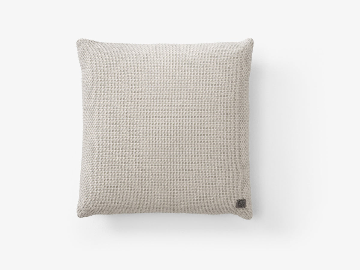 Coussin Collect SC28 Tissé - &Tradition-Coco-The Woods Gallery