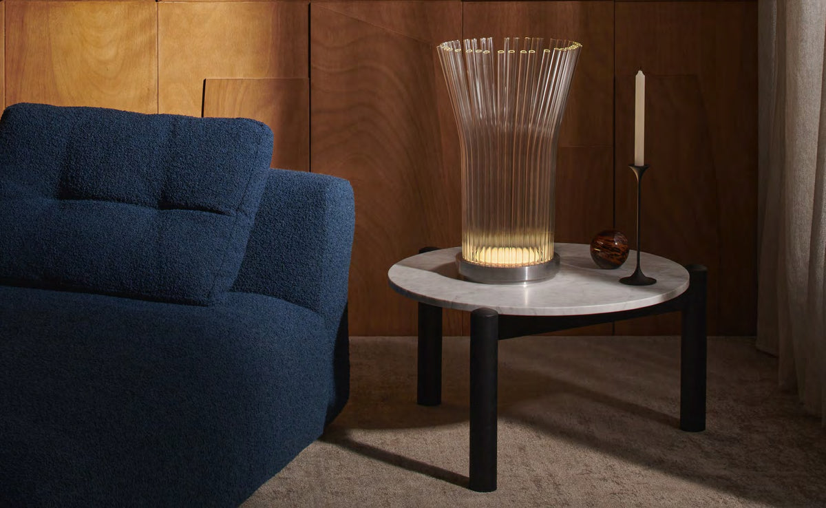 Lampe à poser Fluxus-E de Paolo Ulian - Cassina-ambiance catalogue Cassina 2026 (vue 2)-The Woods Gallery