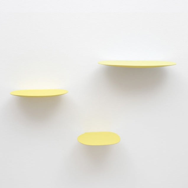 Etagère Isola, lot de 3, de Studio BrichetZiegler - Moustache-Jaune-The Woods Gallery