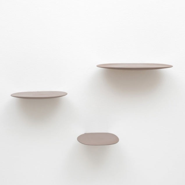Etagère Isola, lot de 3, de Studio BrichetZiegler - Moustache-Marron-The Woods Gallery