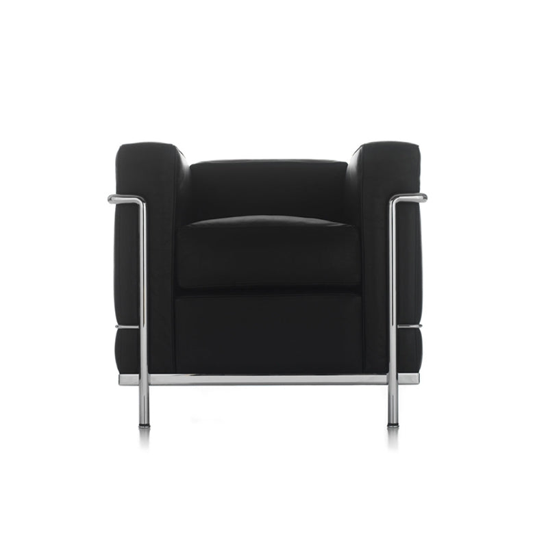 Fauteuil "2" de Le Corbusier, P. Jeanneret, C. Perriand - Cassina-vue de face en tissu noir et acier chromé-Cassina