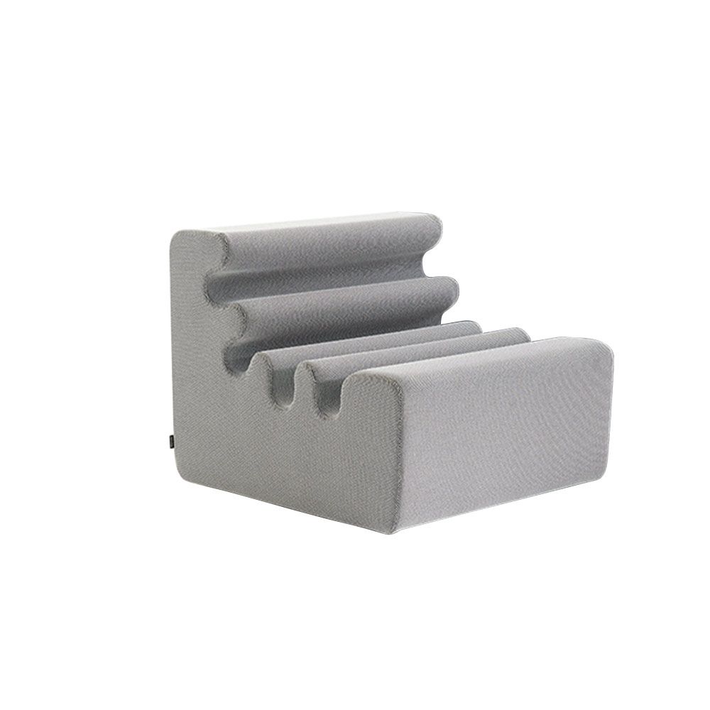 Fauteuil Karelia de Liisi Beckmann - Zanotta-Gris-The Woods Gallery