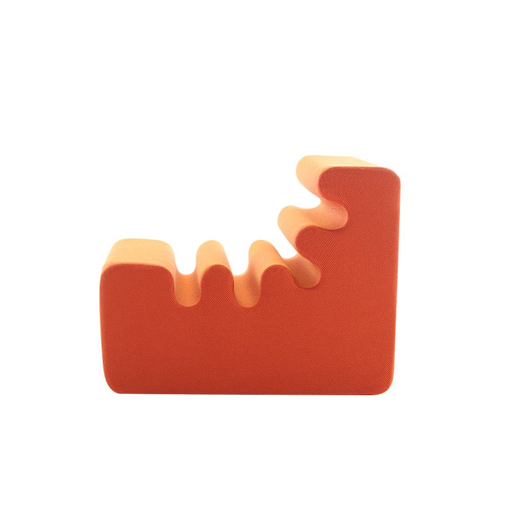 Fauteuil Karelia de Liisi Beckmann - Zanotta-Orange-The Woods Gallery