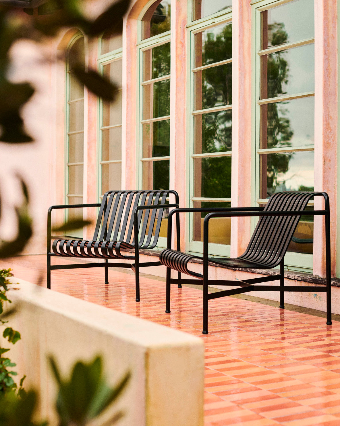 Fauteuil Lounge Palissade High - Hay-en situation 4-The Woods Gallery