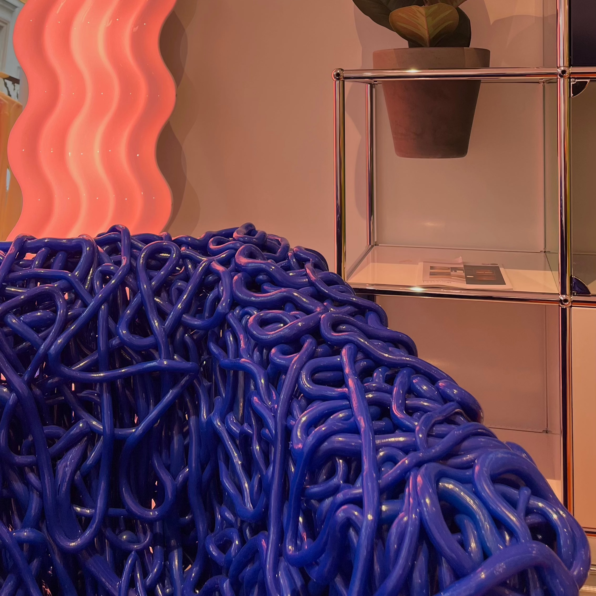 Fauteuil Senzafine par Gaetano Pesce - Meritalia-Bleu-The Woods Gallery