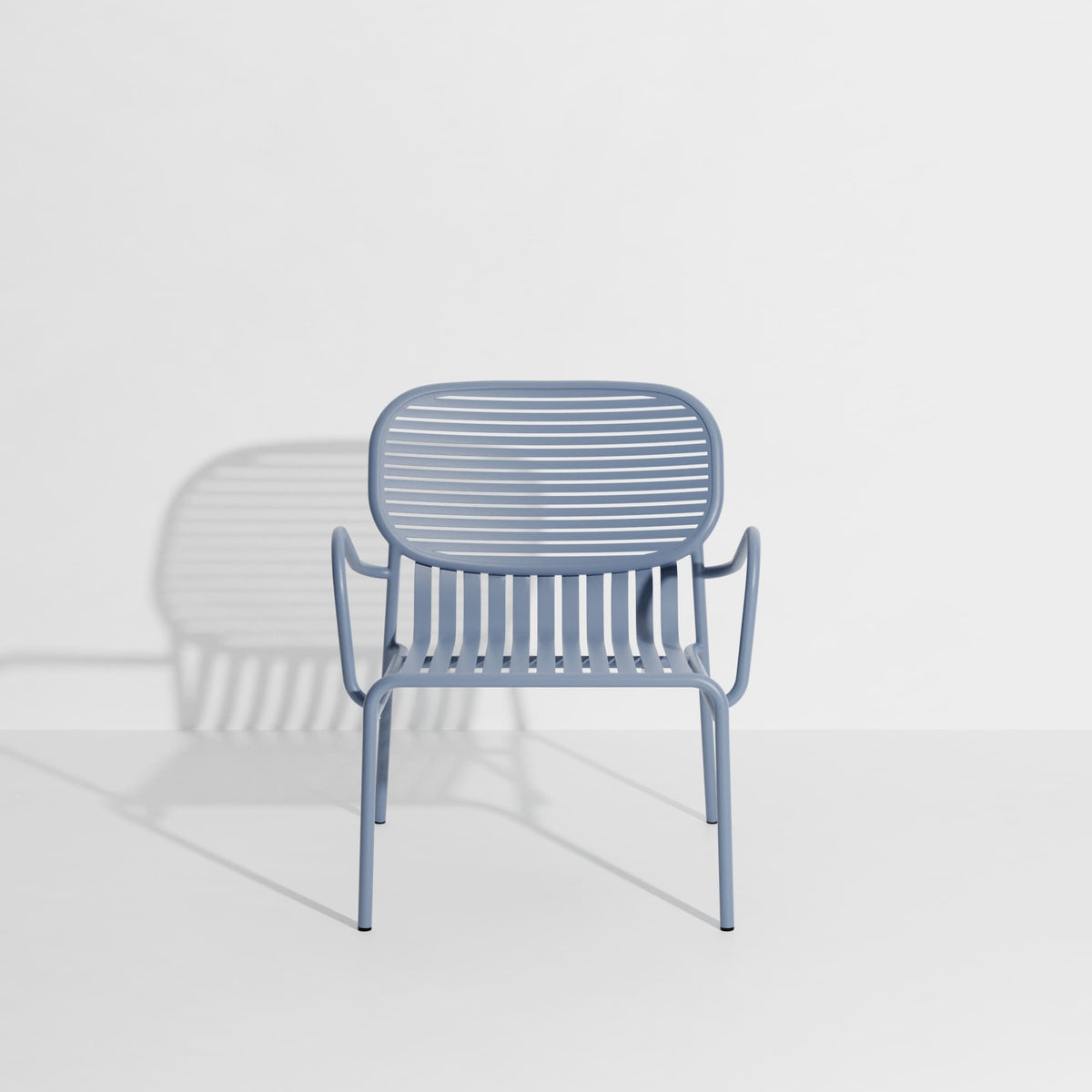 Fauteuil de jardin Week-End de Studio Brichet-Ziegler - Petite Friture-Bleu Pigeon-The Woods Gallery
