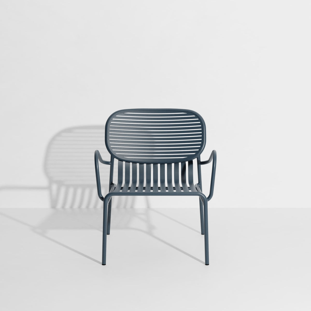 Fauteuil de jardin Week-End de Studio Brichet-Ziegler - Petite Friture-Gris Bleu-The Woods Gallery