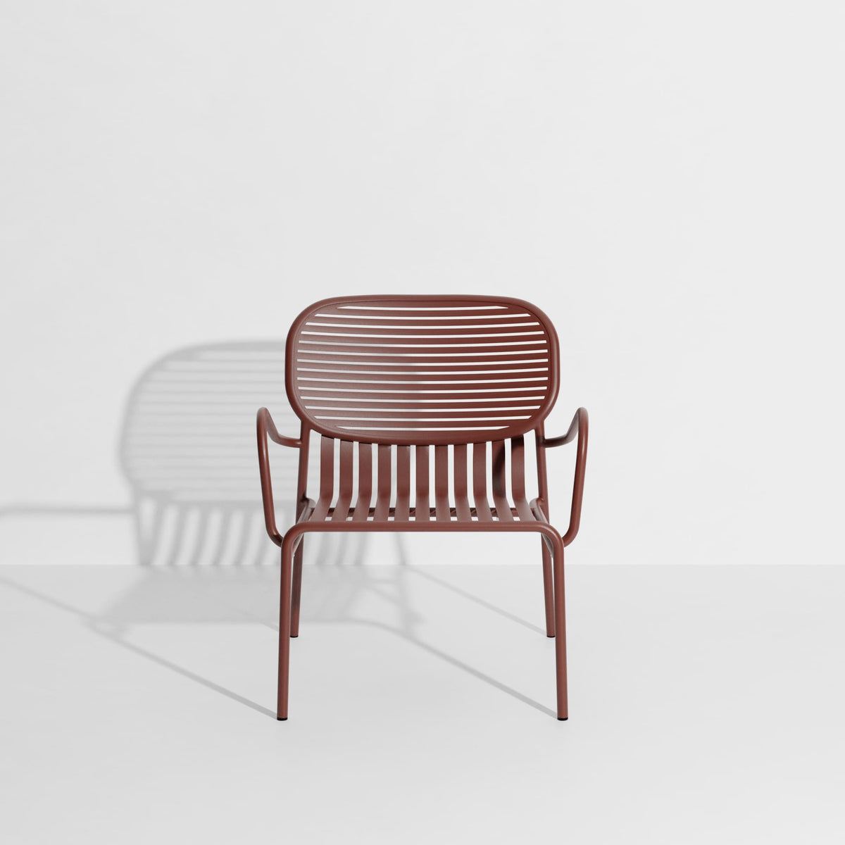Fauteuil de jardin Week-End de Studio Brichet-Ziegler - Petite Friture-Rouge-Brun-The Woods Gallery