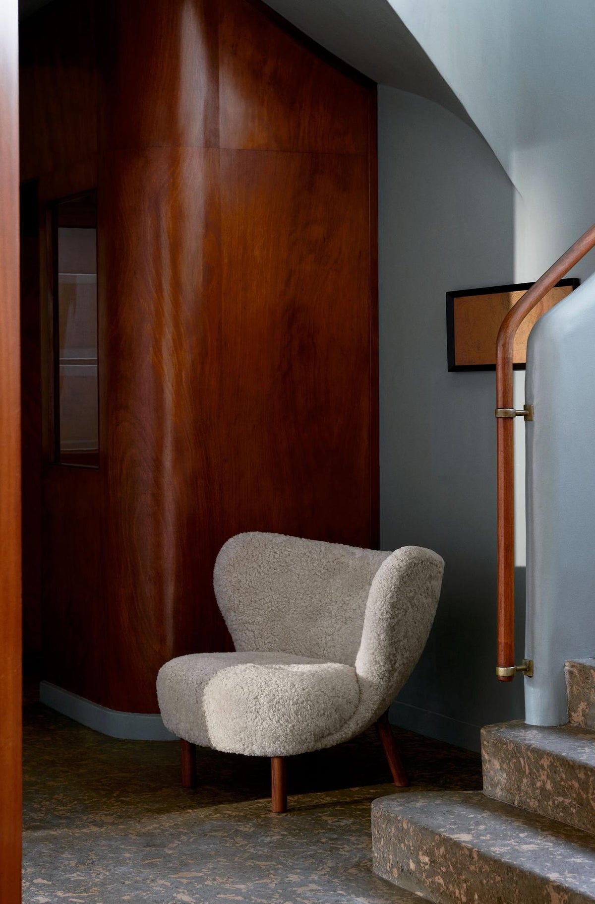 Fauteuil lounge Little Petra VB1 de Viggo Boesen - &Tradition-Chêne huilé-Tissu groupe 2-The Woods Gallery
