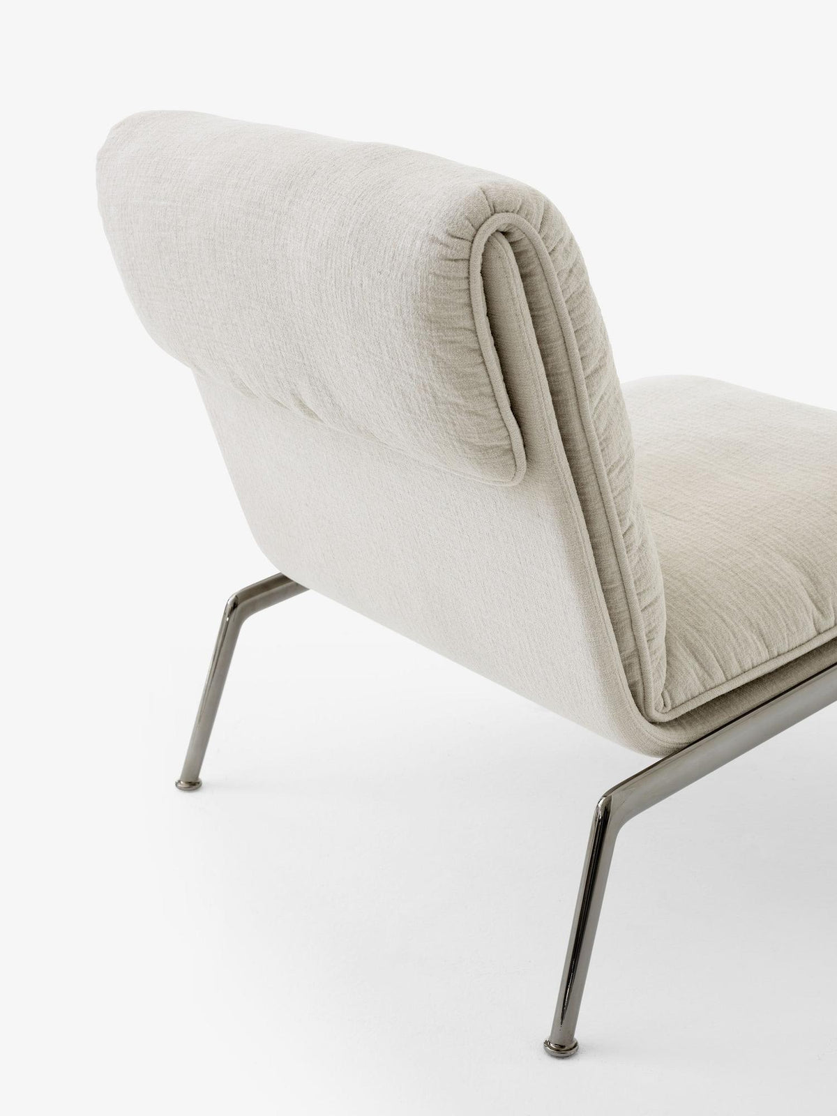 Fauteuil lounge Muno LN18 de Luca Nichetto - &Tradition-Noir chaud-Tissu groupe 1-The Woods Gallery