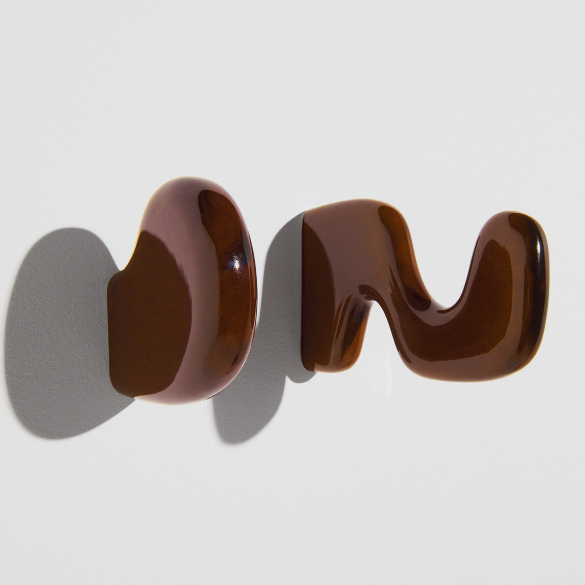 Klump Set de 2 patères de Henrik Ødegaard - Petite Friture-Marron-The Woods Gallery