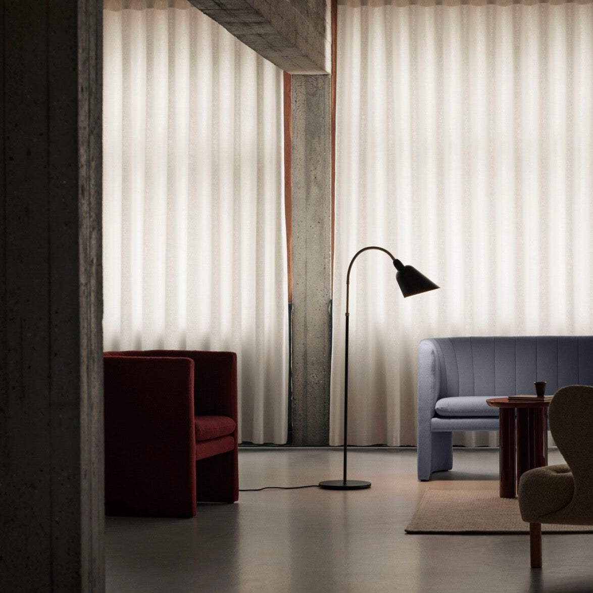 Lampadaire Bellevue AJ7 - &Tradition-Noir & Laiton-The Woods Gallery