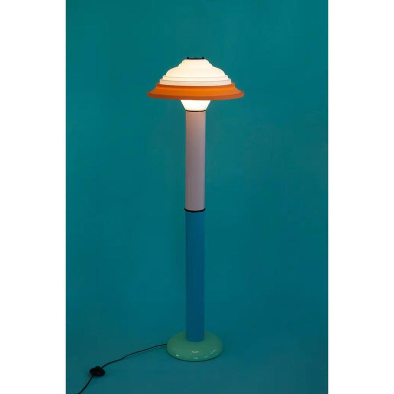 Lampadaire FL4 nouvelle version - George Sowden-Rose Bleu-The Woods Gallery
