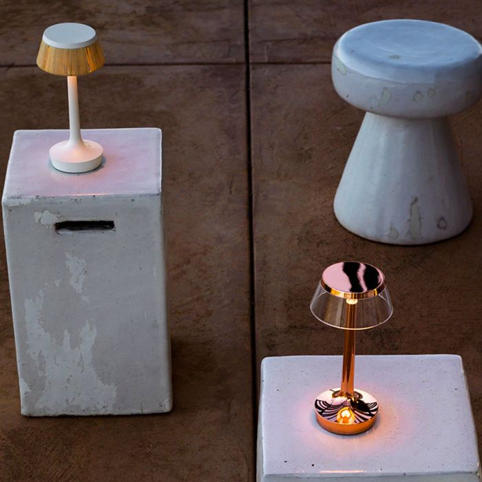 Lampe à poser Bon Jour Unplugged de Philippe Starck - Flos-Cuivre-Abat-Jour Ambre-The Woods Gallery