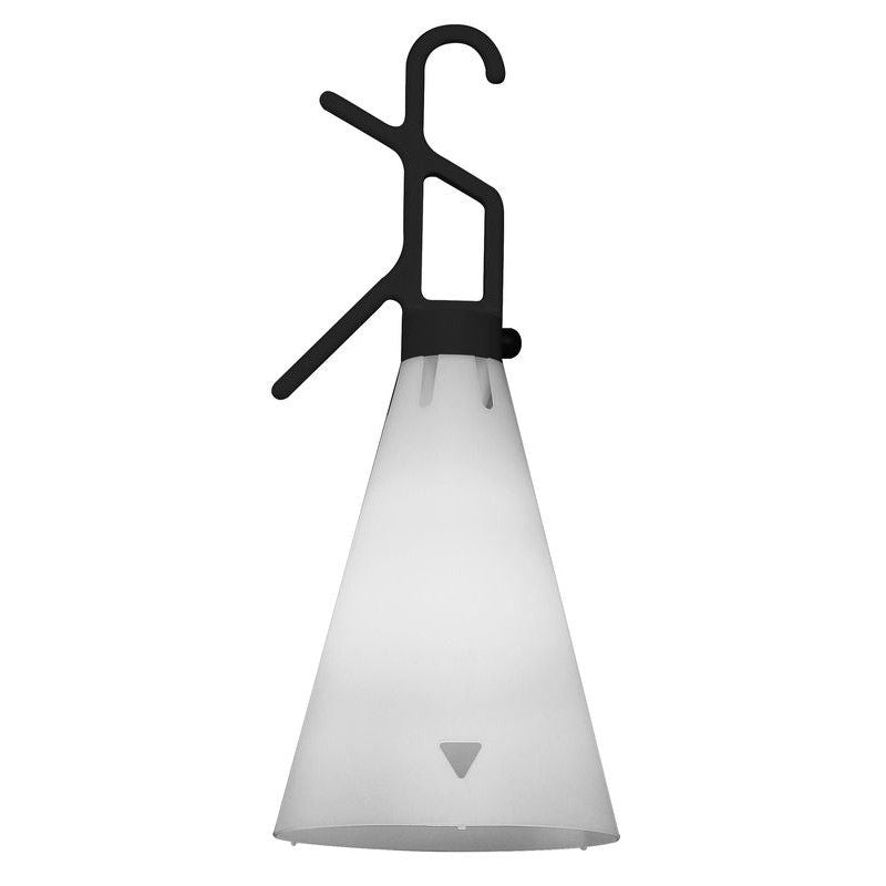 Lampe baladeuse Mayday de Konstantin Grcic - Flos-Noir-The Woods Gallery