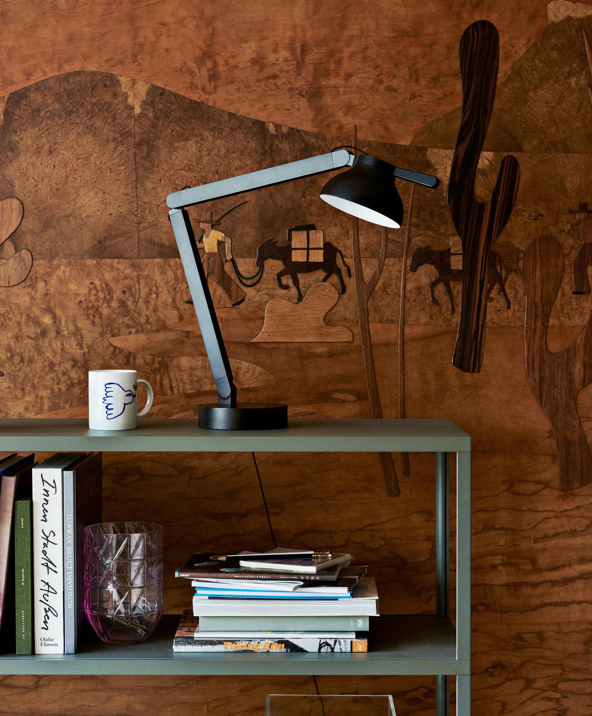 Lampe de bureau PC de Pierre Charpin - Hay-The Woods Gallery