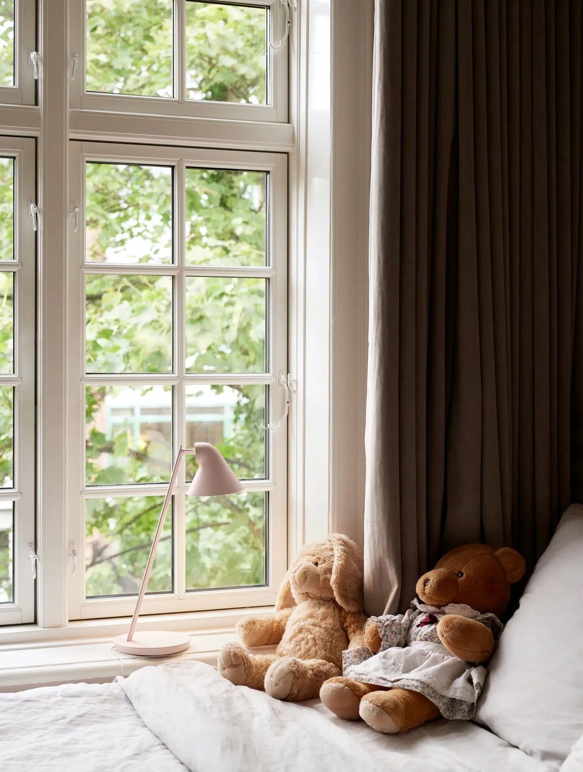Lampe de table NJP Mini - Louis Poulsen-Noir-The Woods Gallery