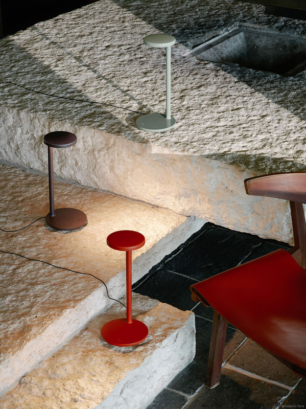 Lampe de table Oblique QI Led - Flos-Blanc-The Woods Gallery