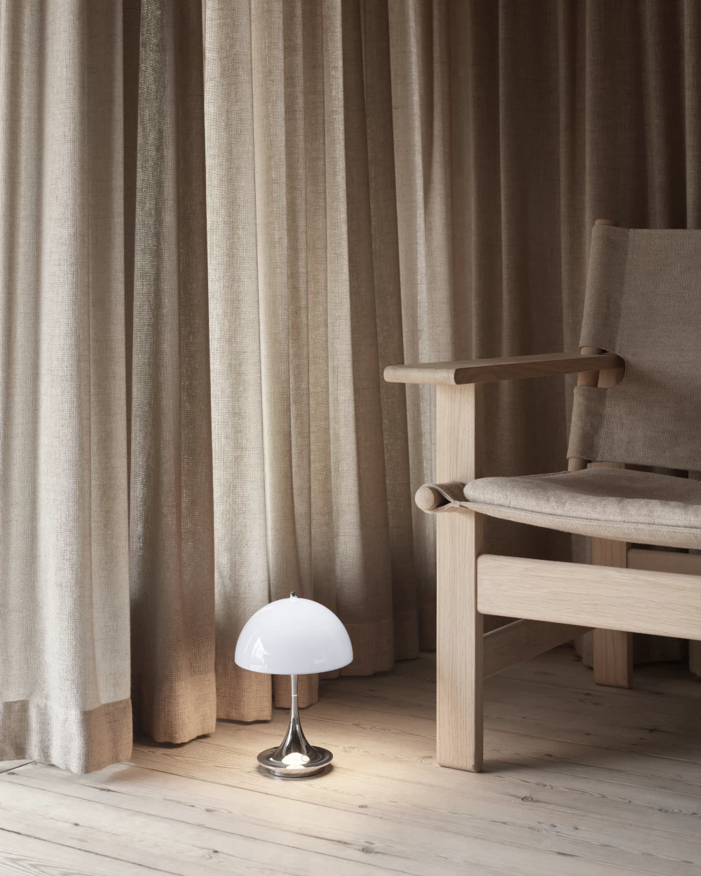 Lampe portable Panthella 160 - Louis Poulsen-Bleu pâle-The Woods Gallery