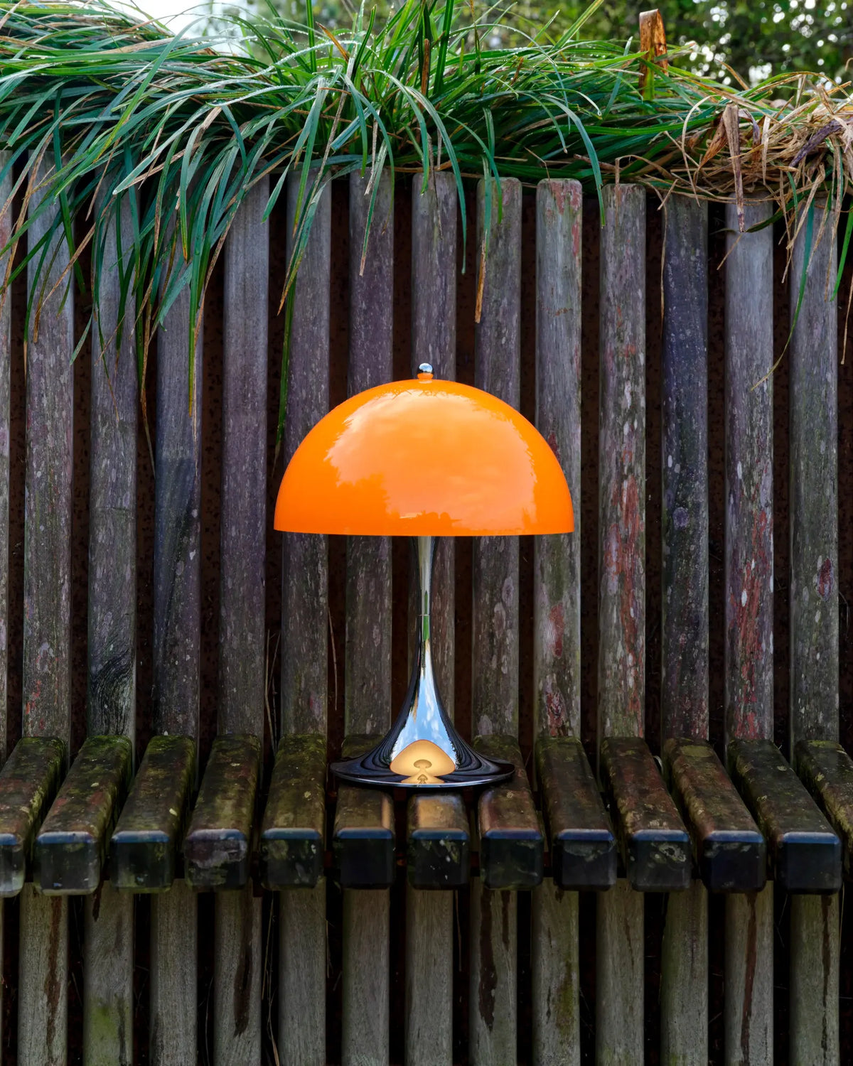 Lampe portable Panthella 250 The Originals de Verner Panton - Louis Poulsen-Vert-The Woods Gallery