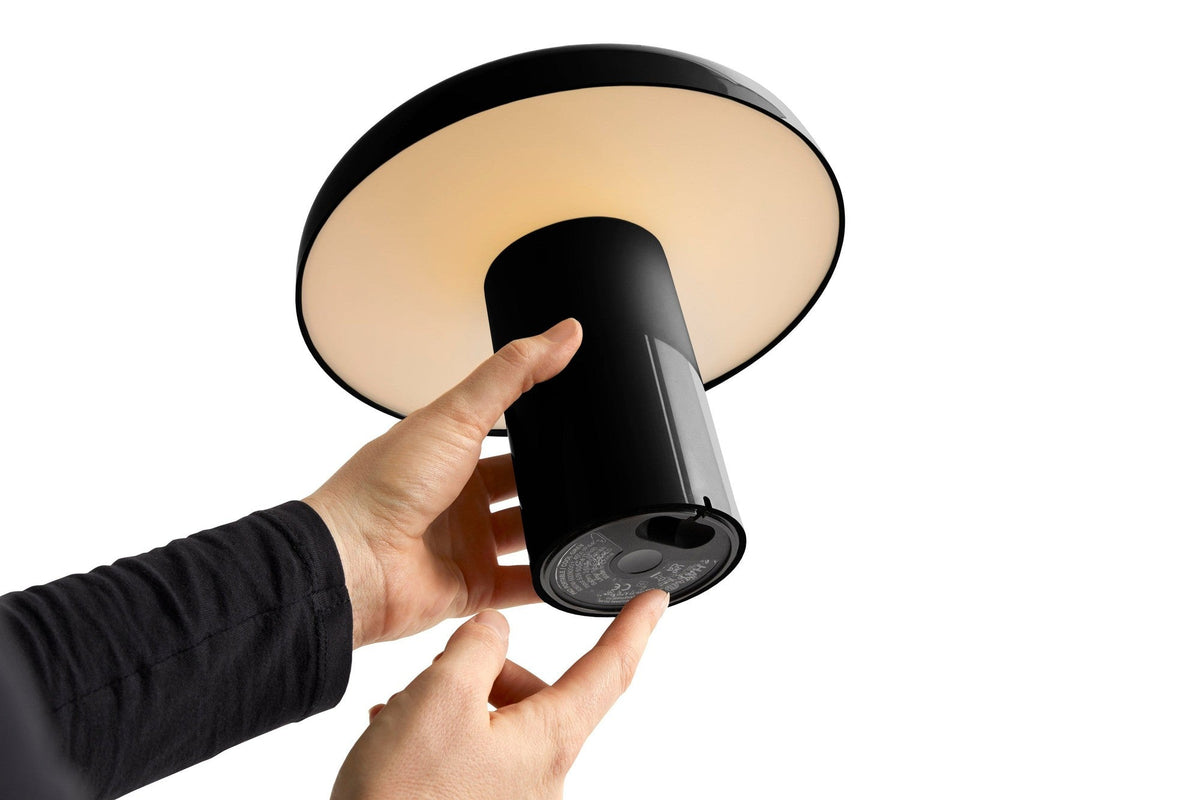 Lampe portable Pao - Hay-Rouge-The Woods Gallery