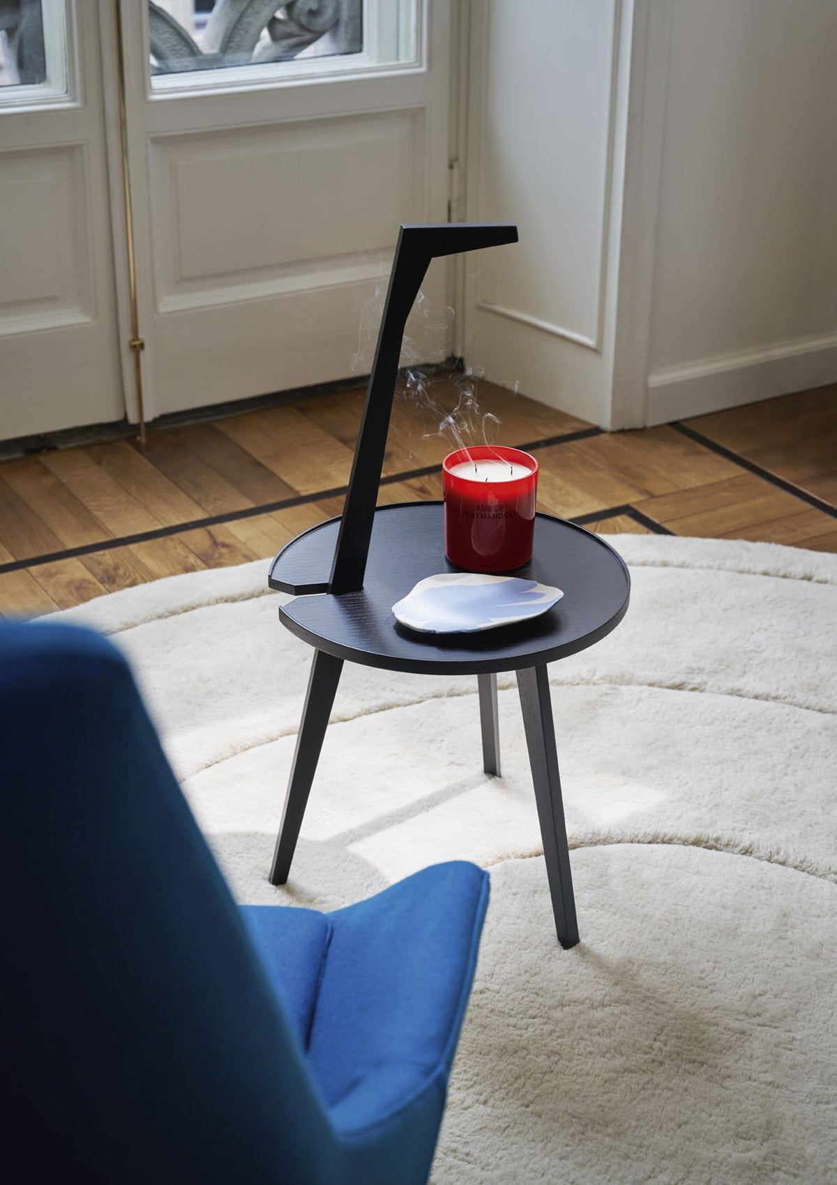 Table Cicognino Ø 40 cm de Franco Albini - Cassina-ambiance catalogue Cassina 2026-The Woods Gallery