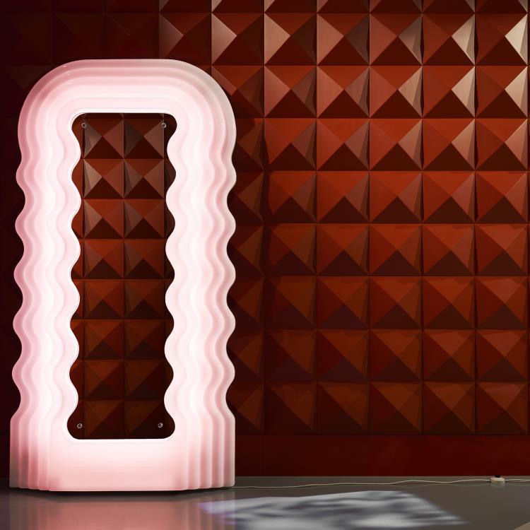 Miroir Ultrafragola de Ettore Sottsass - Poltronova-The Woods Gallery
