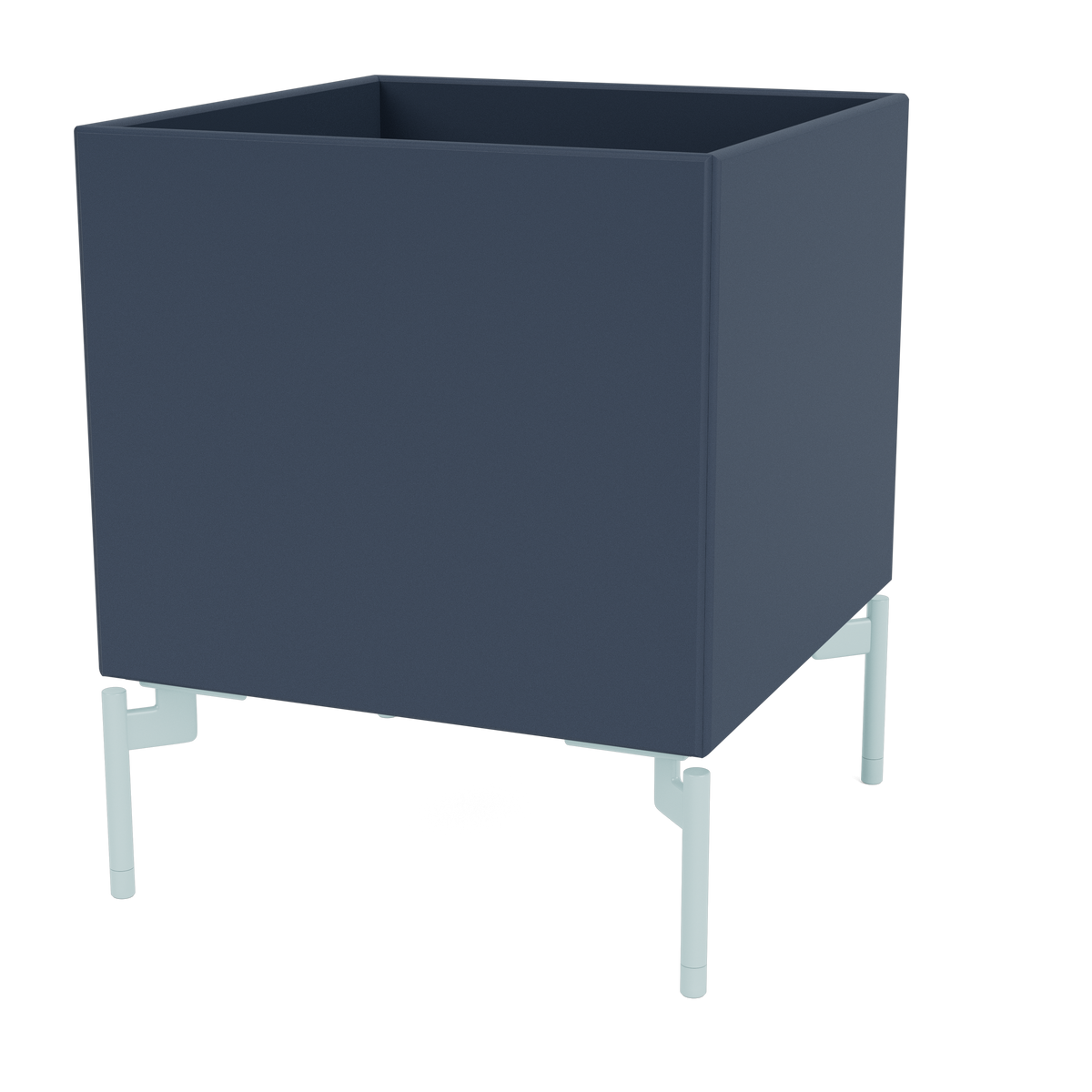 Boite de Rangement Colour Box I – S6161 par Peter J. Lassen, laque 138 Juniper, sur pieds 148 Flint, packshot Montana