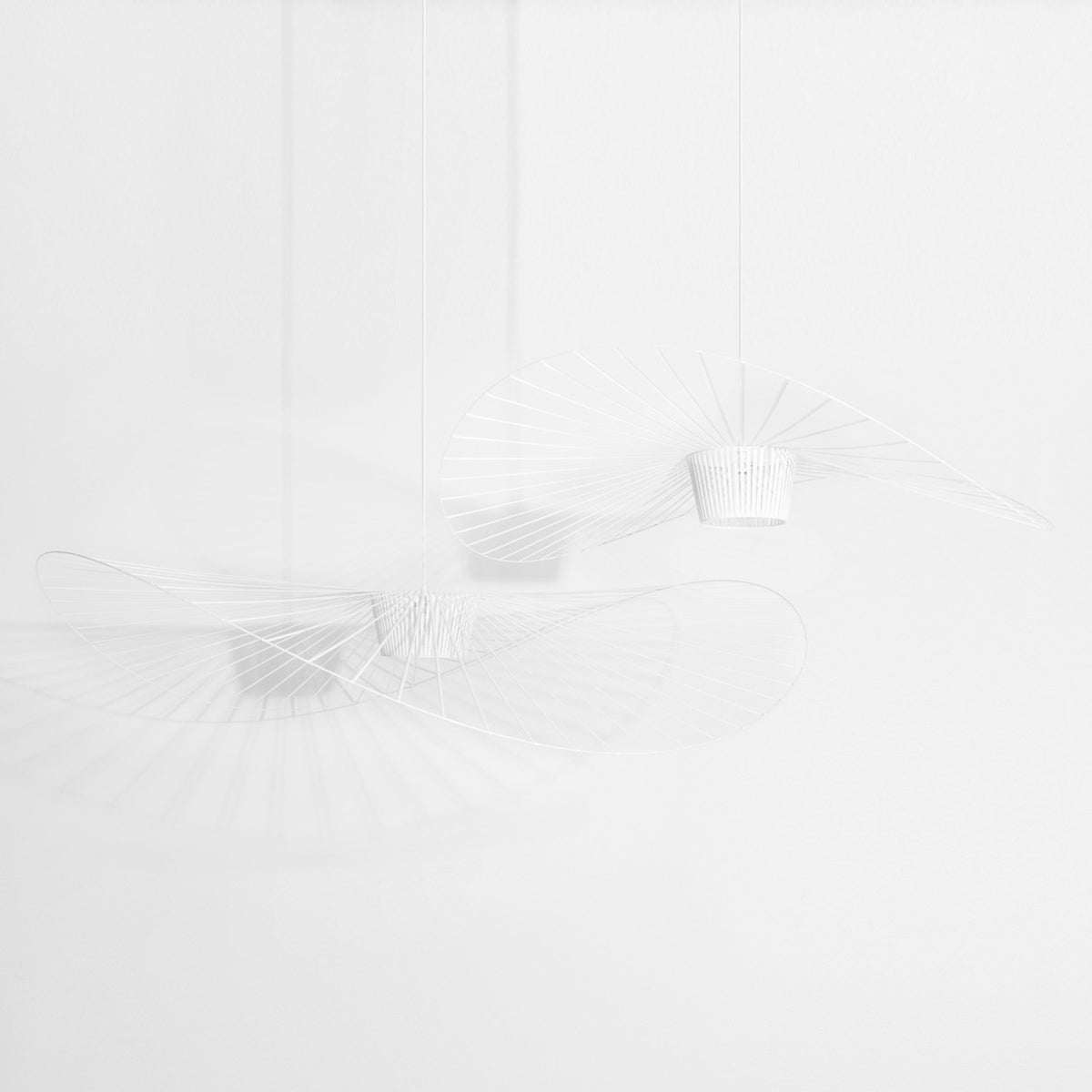 Moyenne Suspension Vertigo Ø140 cm de Constance Guisset - Petite Friture-Blanc, autre vue-The Woods Gallery
