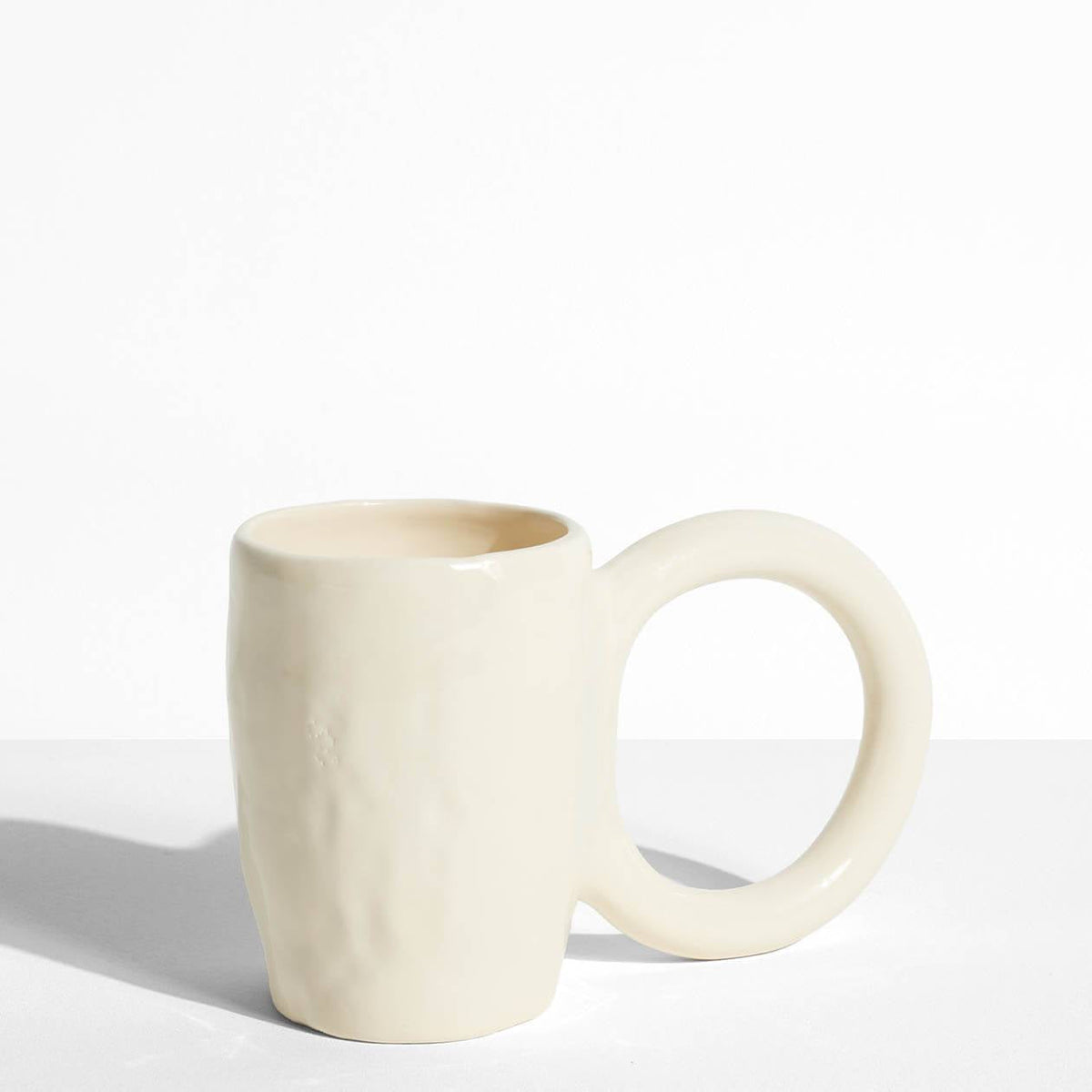 Mug Donut L de Pia Chevalier - Petite Friture-Vert Pistache-The Woods Gallery