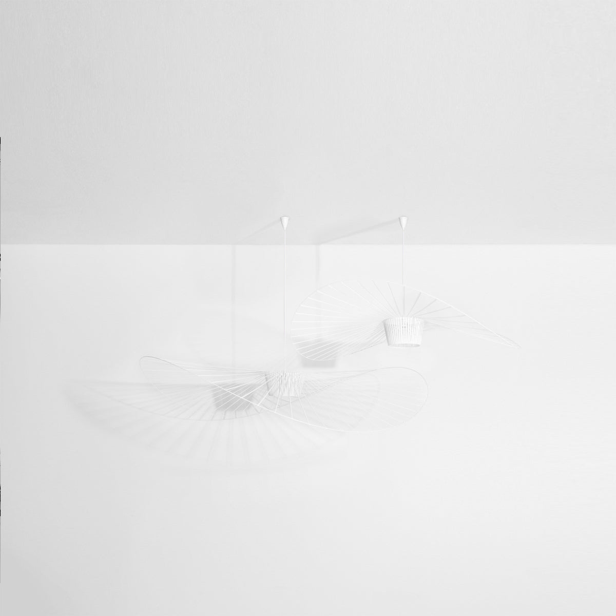 Petite Suspension Vertigo Ø110 cm de Constance Guisset - Petite Friture-Blanc, détail-The Woods Gallery