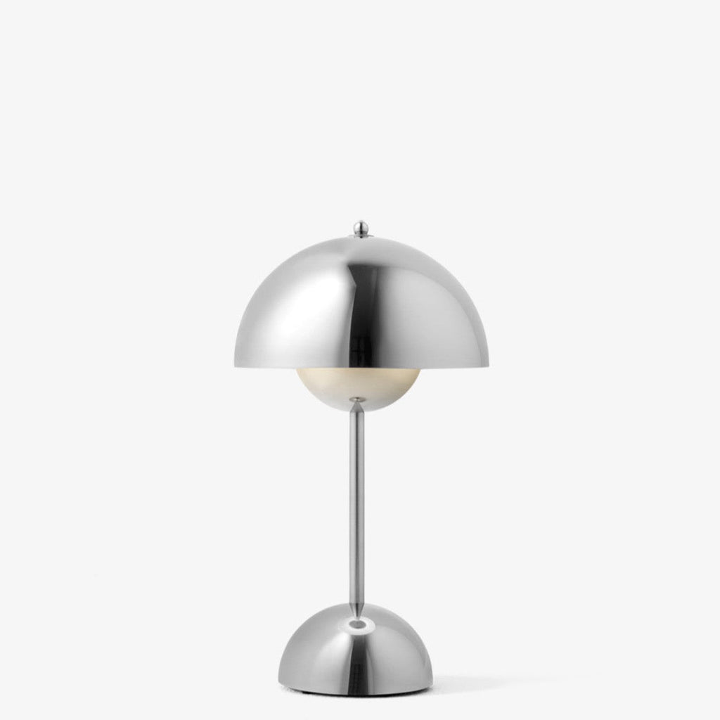 Petite lampe de table Flowerpot VP9 de Verner Panton - &Tradition-Chrome-Plated-The Woods Gallery
