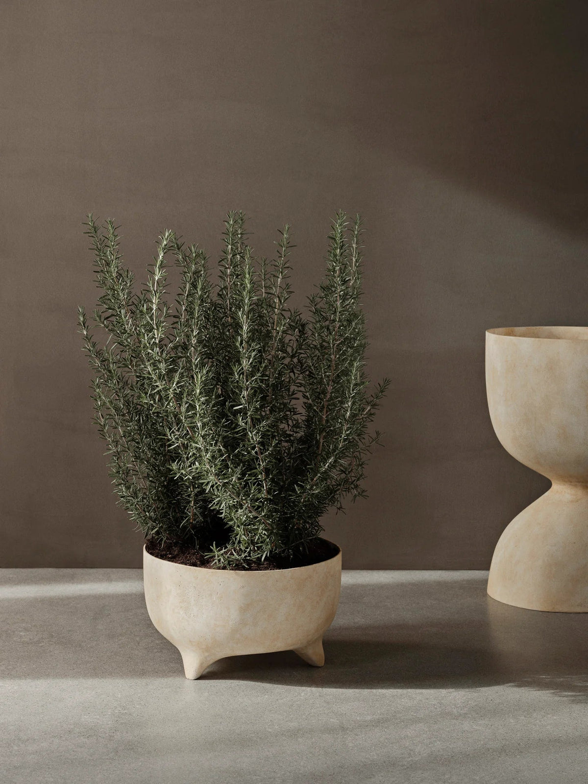 Pot de Fleurs Evoke - Ferm Living-H 70-The Woods Gallery