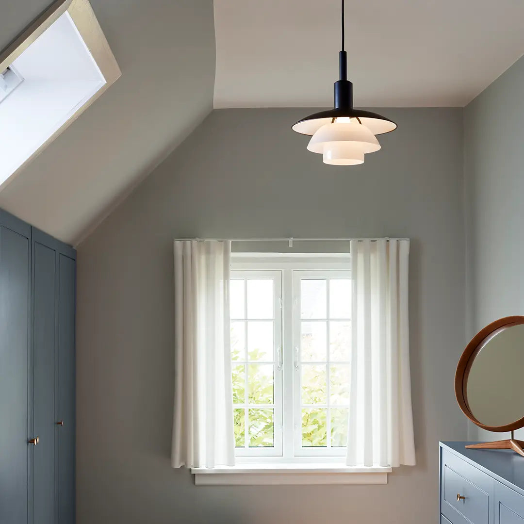 Suspension PH 3/3 de Poul Henningsen - Louis Poulsen-Verre opalin blanc-The Woods Gallery