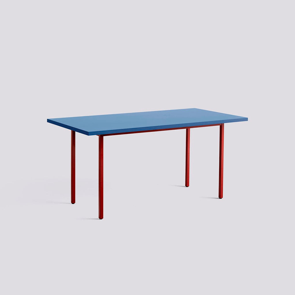 Table Two-Colour par Muller Van Severen - L 160 cm - Hay-Bleu Pieds Rouge-The Woods Gallery